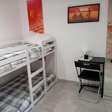 Room In Historical City Centre With Private Bathroom Catania Exterior foto