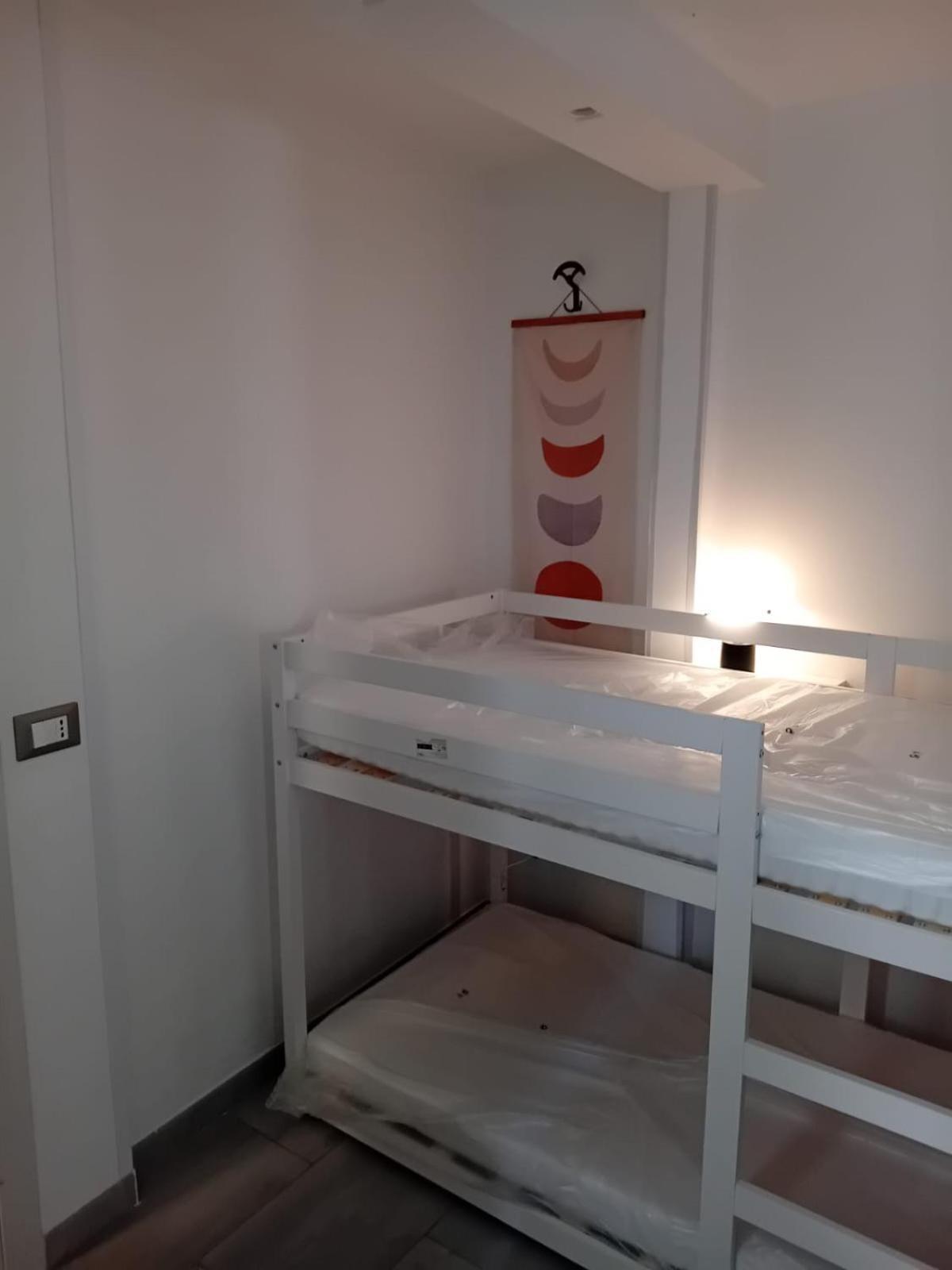 Room In Historical City Centre With Private Bathroom Catania Exterior foto